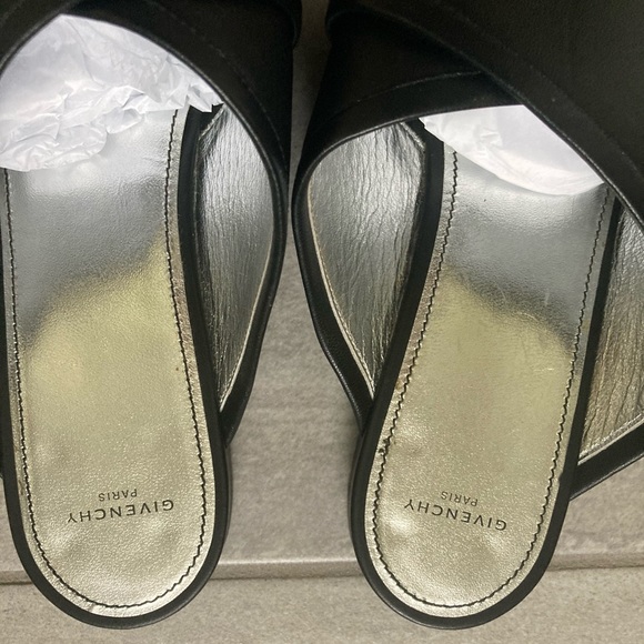 Givenchy crossover slides - Picture 5 of 8